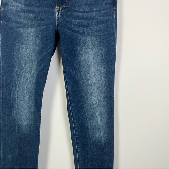 KUT from the Kloth Boyfriend Jeans – Mid Wash – Size 6 - Picture 4 of 10
